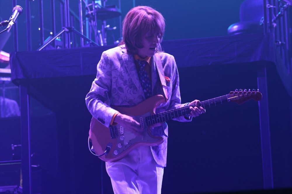 角松敏生 横浜アリーナにてデビュー45周年記念ライヴ開催 約6時間に